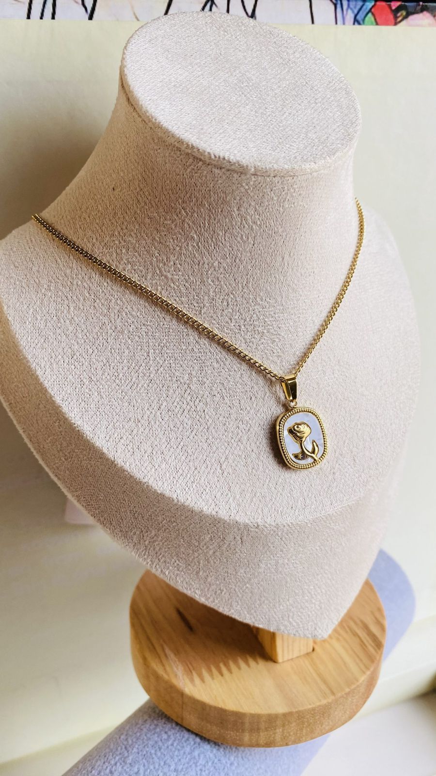 Alla Rose Dainty Necklace