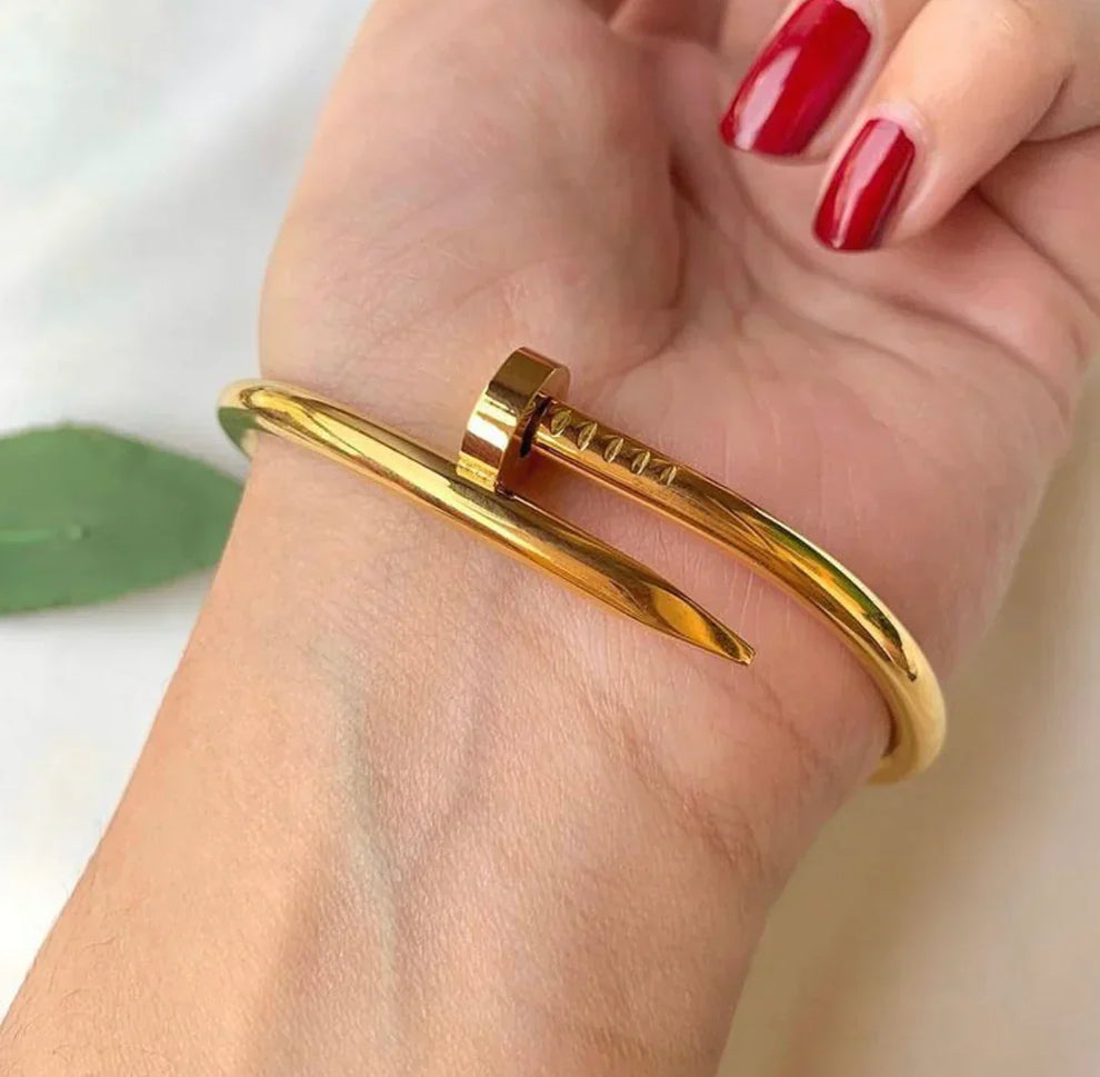 Cartier Nail And Love Bangle With White Clover Bracelet